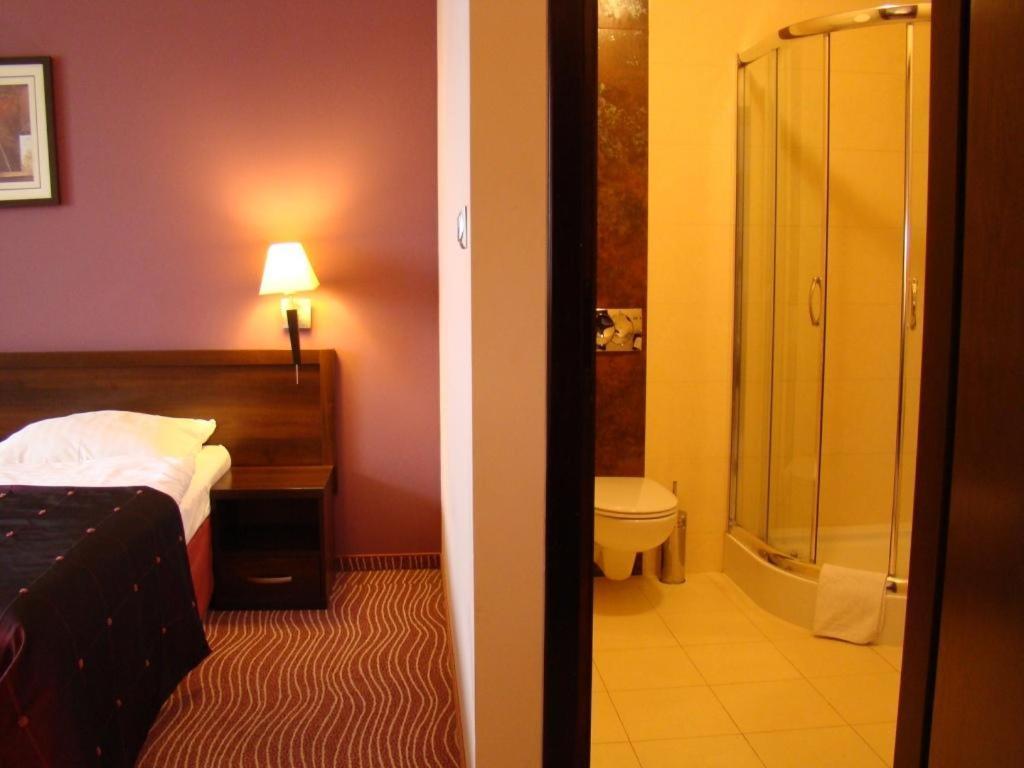Hotel Azalia & Spa Niepołomice Eksteriør bilde
