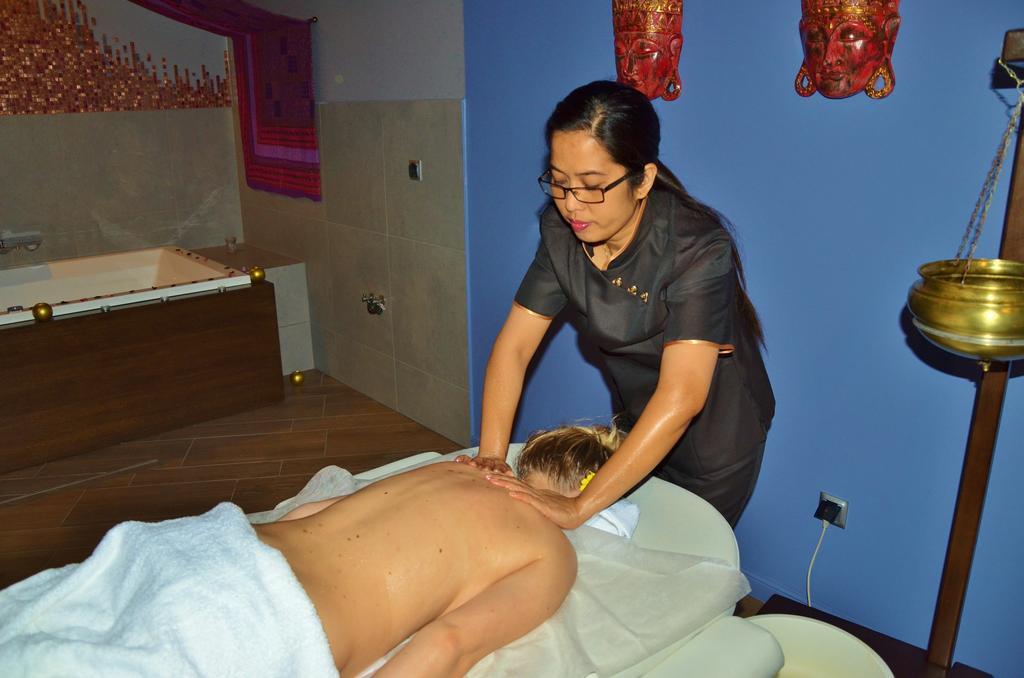Hotel Azalia & Spa Niepołomice Eksteriør bilde