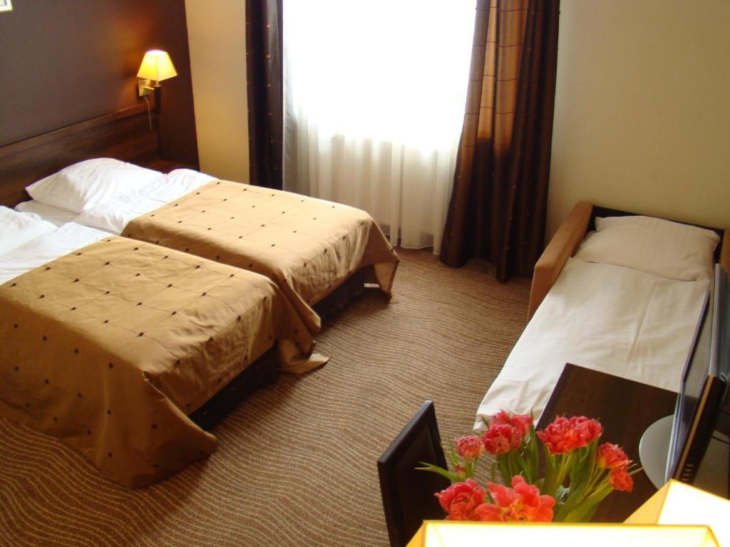 Hotel Azalia & Spa Niepołomice Rom bilde
