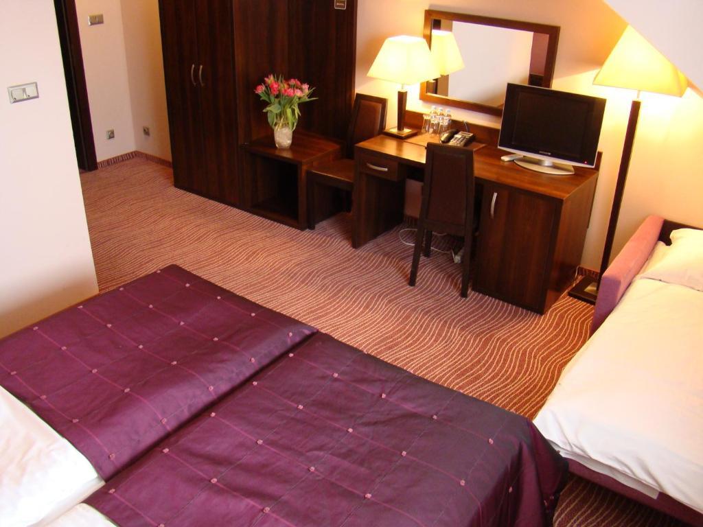 Hotel Azalia & Spa Niepołomice Eksteriør bilde