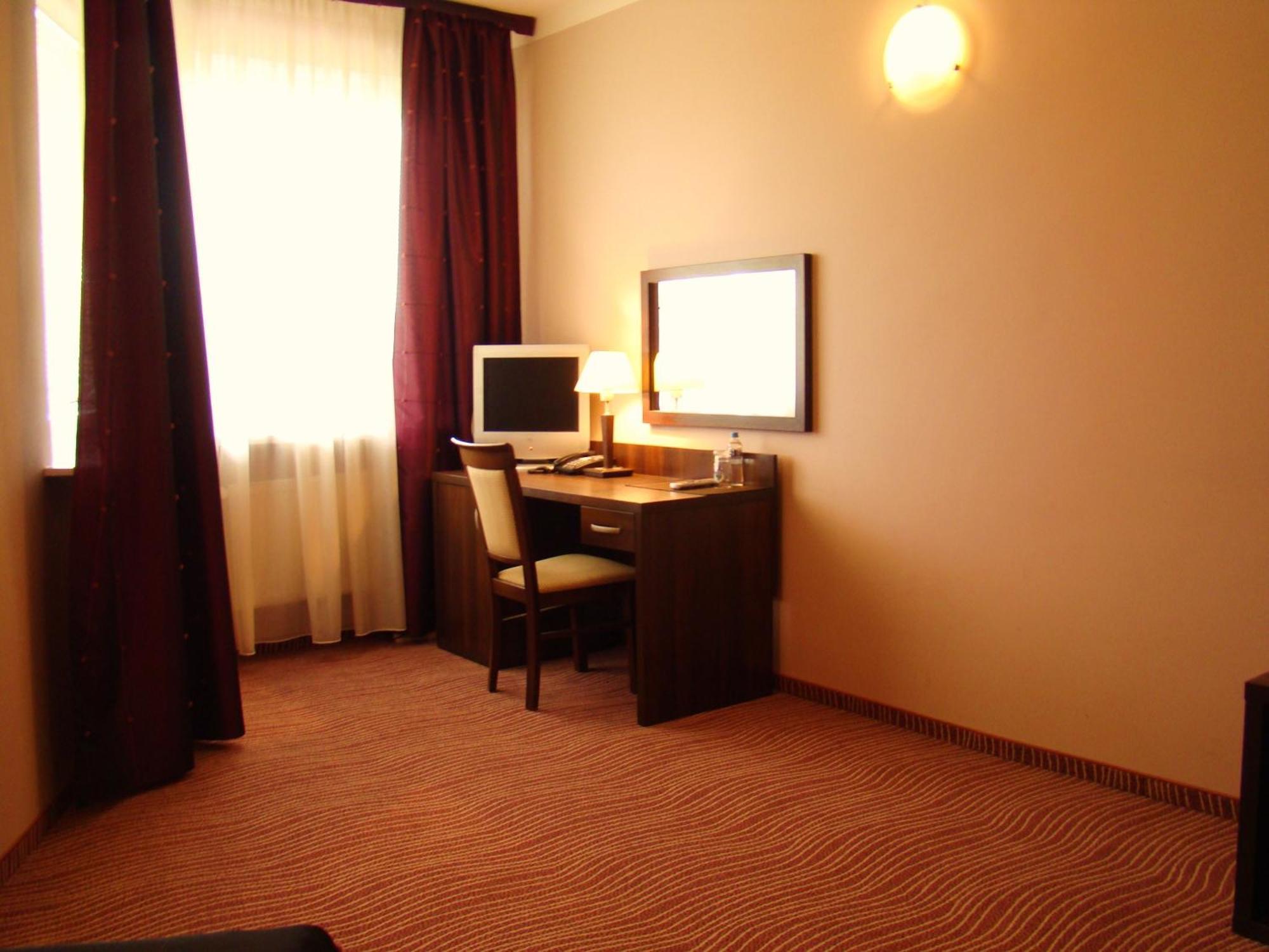 Hotel Azalia & Spa Niepołomice Eksteriør bilde