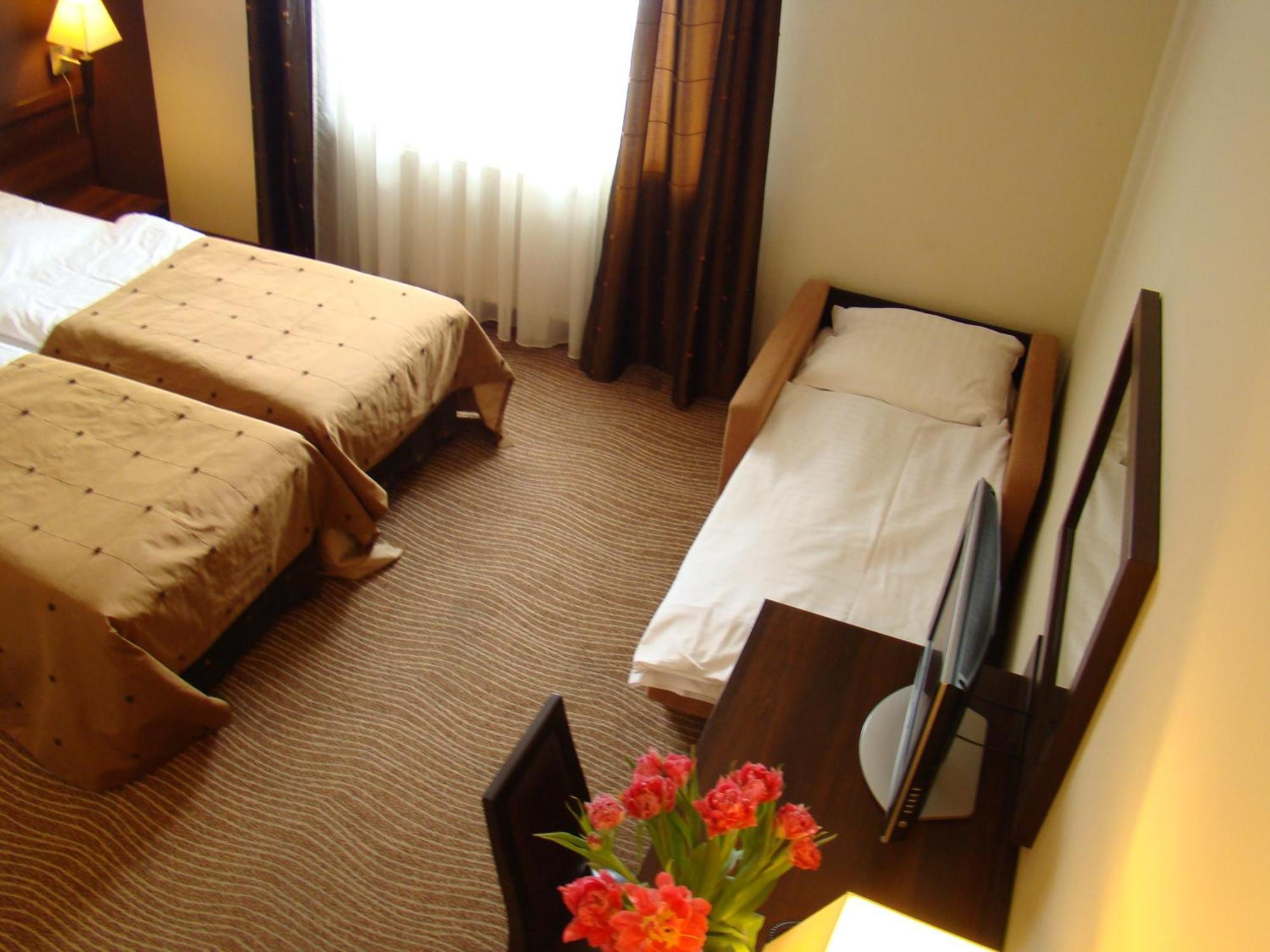Hotel Azalia & Spa Niepołomice Eksteriør bilde