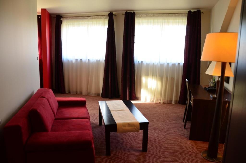 Hotel Azalia & Spa Niepołomice Rom bilde