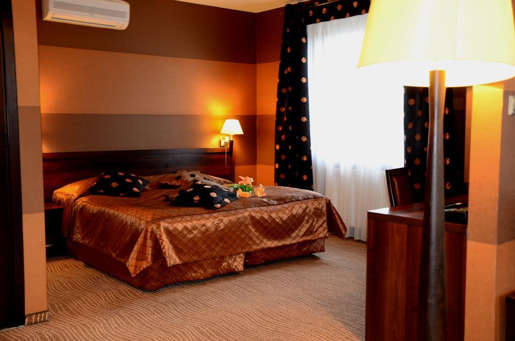 Hotel Azalia & Spa Niepołomice Eksteriør bilde
