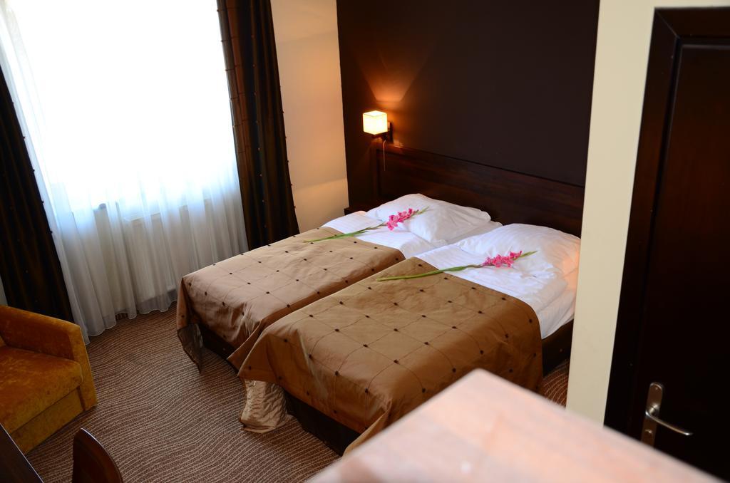 Hotel Azalia & Spa Niepołomice Eksteriør bilde